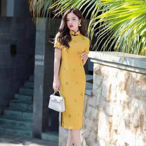 成人穿旗袍的视频,成人风采瞬间捕捉-第3张图片-草莓视频深夜