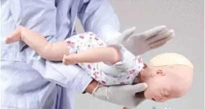 成人急救异物视频大全,成人异物窒息处理全攻略-第2张图片-草莓视频深夜