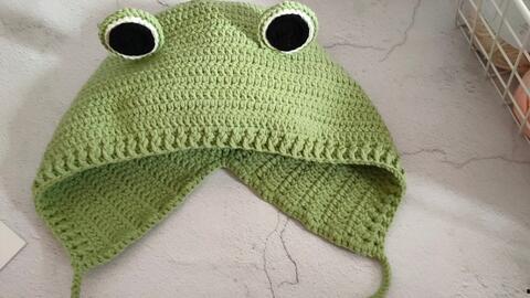 成人护耳帽直播视频,成人护耳帽的时尚与保暖魅力-第2张图片-草莓视频深夜