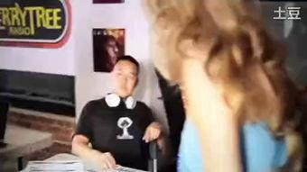 欧美成人a短视频,揭秘成人娱乐产业的新趋势-第2张图片-草莓视频深夜