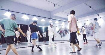 关山成人舞蹈视频教学-第2张图片-草莓视频深夜