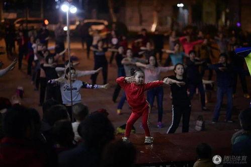 自由成人广场舞视频大全,自由成人舞动瞬间精选集-第2张图片-草莓视频深夜