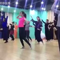 脑瘫成人跳舞视频,脑瘫成人展现非凡舞蹈风采-第2张图片-草莓视频深夜