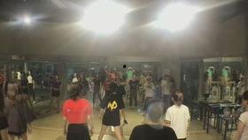 跳舞自学成人舞蹈视频,轻松掌握成人舞蹈技巧-第1张图片-草莓视频深夜