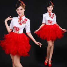 成人舞台演出短裙视频,成人舞台演出视觉盛宴-第1张图片-草莓视频深夜